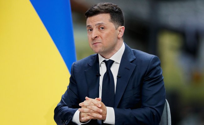Зеленский поручил предоставить допзащиту белорусским политэмигрантам
