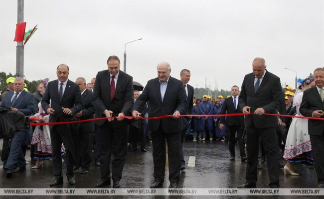 Лукашенко открыл «многострадальный» мост в Гродно