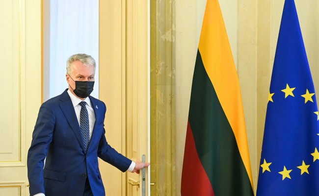 В Литве непривитых граждан будут пускать только в небольшие магазины