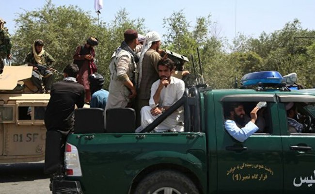 СМИ: Талибы открыли огонь по демонстрантам, вышедшим на митинг в поддержку нацфлага