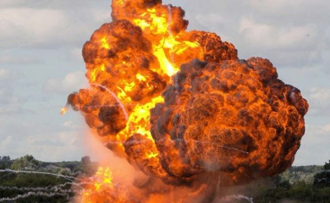 В Казахстане около 90 человек пострадали от взрывов на складе военной части