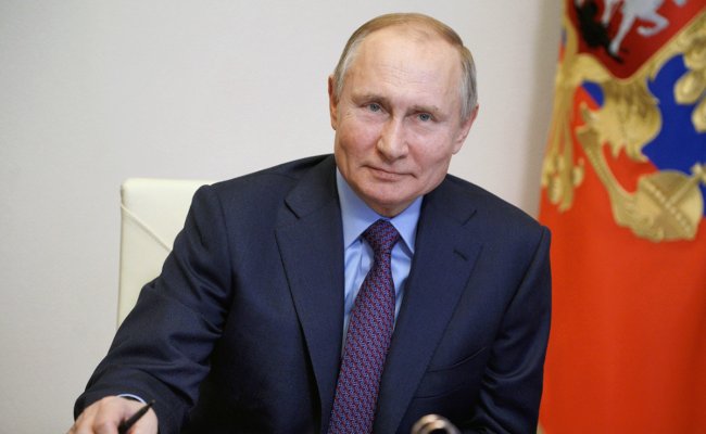 Путин сообщил о возможном уходе на карантин, но Песков опроверг это