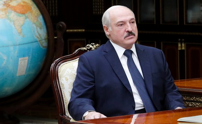 Работать даже ночью: Лукашенко потребовал посеять озимые за неделю