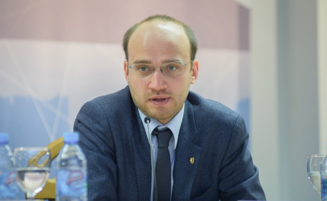 Гражданин Беларуси покинул совет ИИХФ после поражения на выборах главы организации