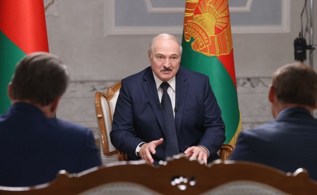 Лукашенко пообещал наказать виновных в гибели сотрудника КГБ
