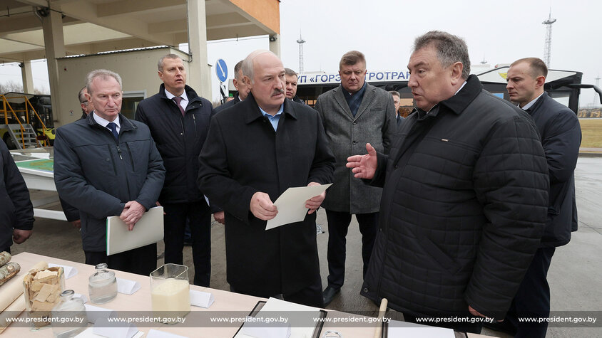 Президент подтвердил намерение объединить школьные экзамены с ЦТ