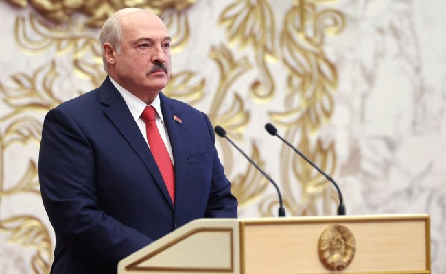 Лукашенко заявил, что ему не за что извиняться перед белорусским народом
