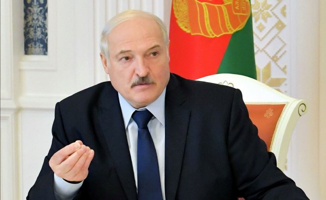 При угрозе Беларуси власти посадят любой самолет - Лукашенко