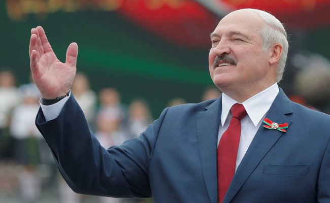 Лукашенко заверил, что Тихановскую не вынуждали бежать из Беларуси
