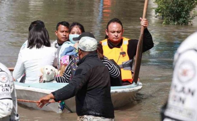 В Мексике из-за наводнений эвакуировали три тысячи человек
