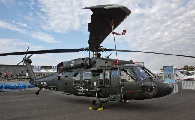 Польша отправила военные вертолеты на границу с Беларусью