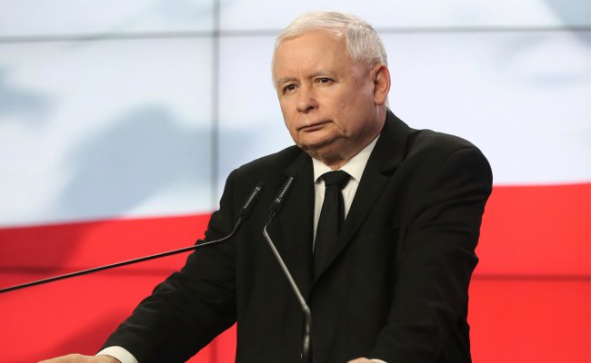 Качиньский анонсировал уход с поста вице-премьера Польши