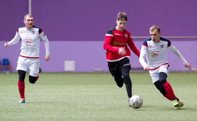 В еще одном футбольном клубе Беларуси выявили вспышку коронавируса