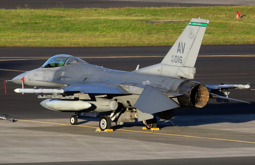 Власти Турции начали закупать F-16 у США