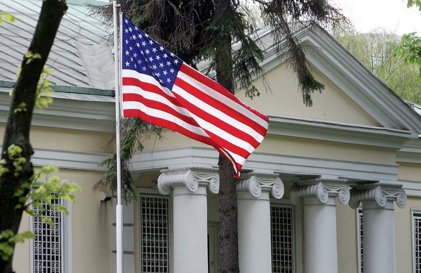 Посольство США в Минске в очередной раз распродало технику и мебель на аукционе