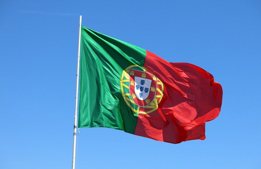 Досрочные парламентские выборы в Португалии пройдут в конце ноября