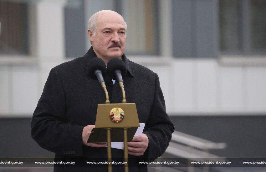 Лукашенко заявил, что строительство Беларуси началось с Октябрьской революции