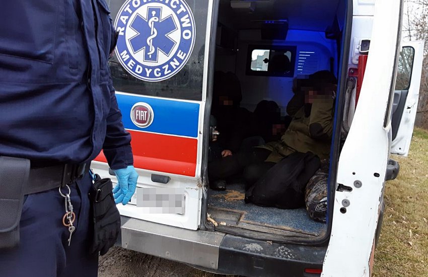В Польше задержали двоих человек, перевозивших мигрантов под видом «скорой помощи»