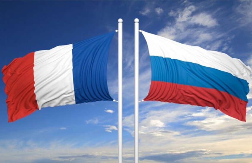 Россия и Франция обсудили ситуацию с мигрантами на польско-белорусской границе
