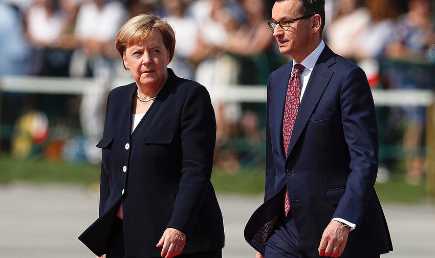 Меркель обсудила с польским премьером ситуацию на границе с Беларусью