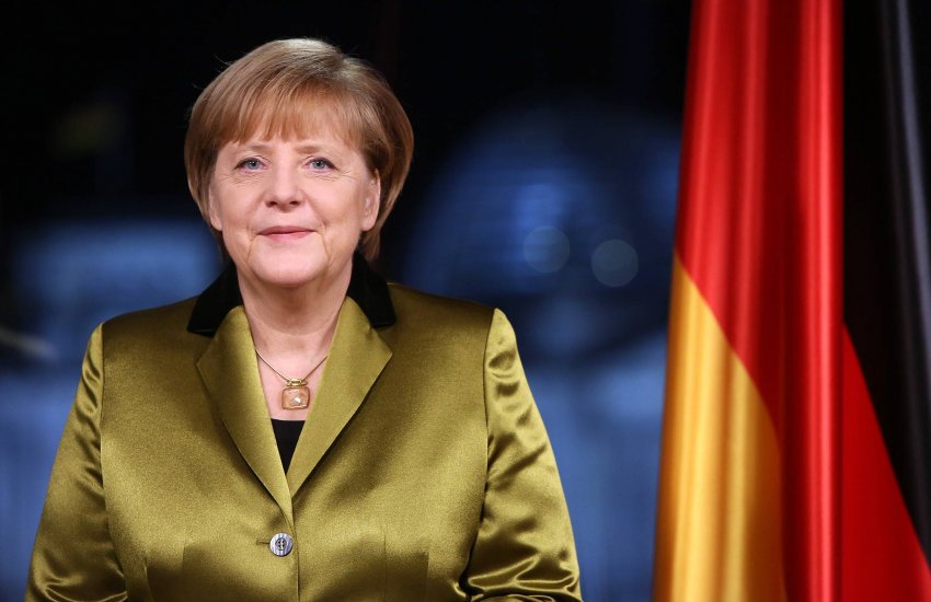 Меркель ждет от России сигналов Беларуси по вопросу мигрантов