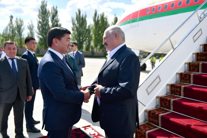 Лукашенко поздравил президента Кыргызстана с Днем рождения