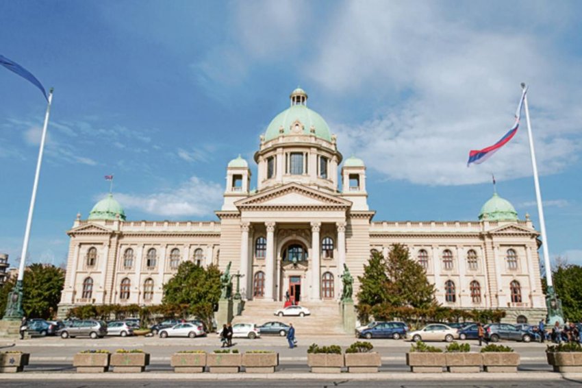 Парламент Республики Сербской проголосовал за выход из боснийских ВС
