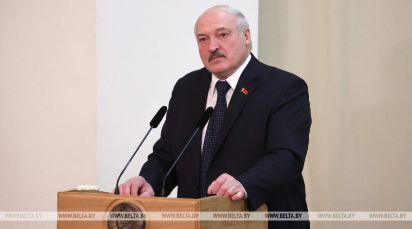 «Будет Лукашенко, не будет - это ваша страна»: Президент призвал беречь Беларусь