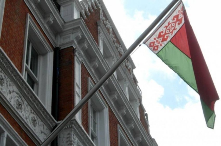 На белорусское посольство в Лондоне совершено нападение - МИД