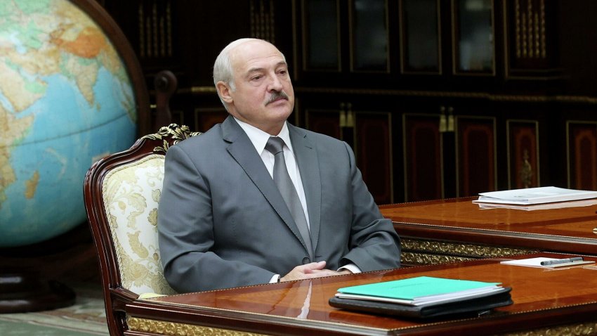 Лукашенко рассказал, как польских военных спаивают и заставляют убивать мигрантов