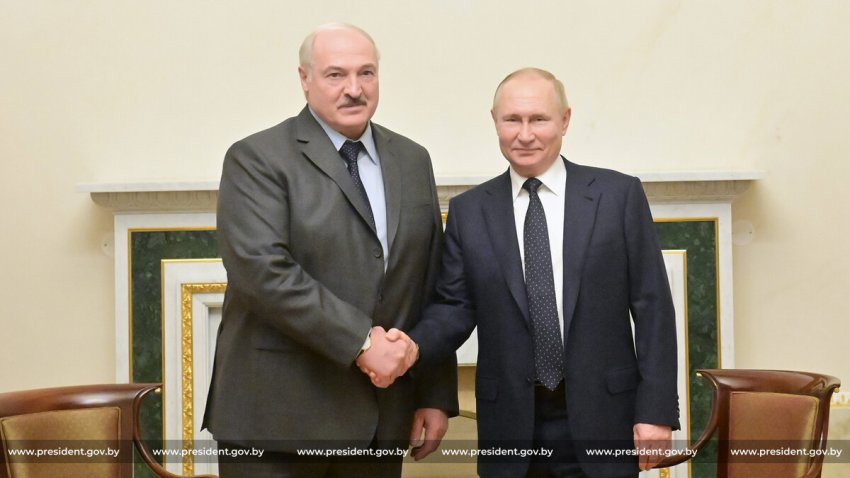 Лукашенко поблагодарил Путина за поддержку Беларуси