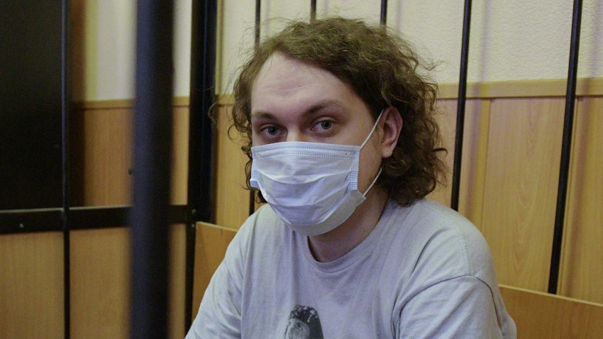 Скандальному российскому блогеру запретили пользоваться Интернетом