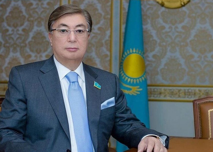 Токаев пообещал рассмотреть вопрос о роспуске парламента