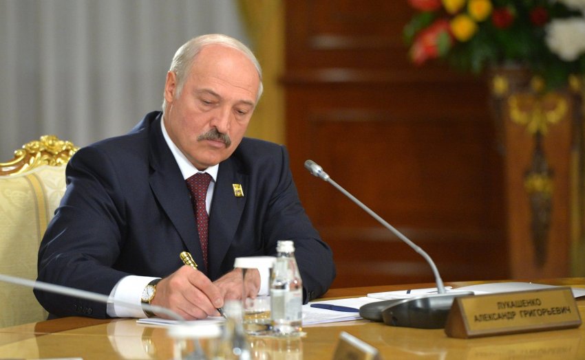 Лукашенко подписал закон о геноциде белорусского народа в годы ВОВ