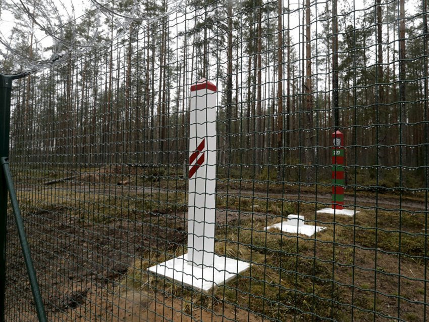 За сутки белорусско-латвийскую пытались незаконно пересечь более 40 мигрантов