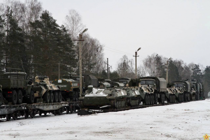 В Беларусь прибыл очередной эшелон с российской военной техникой