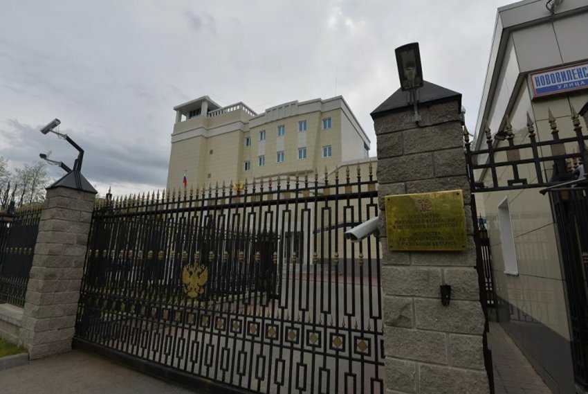 Российский консул встретился с задержанной в Минске Цвикевич
