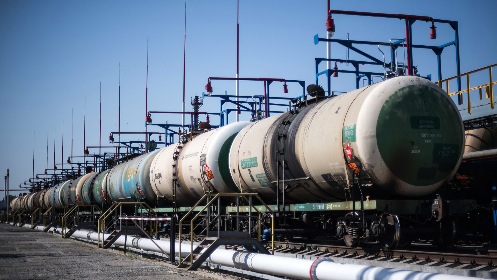 Беларусь прекратила транзит нефтепродуктов и удобрений из Литвы