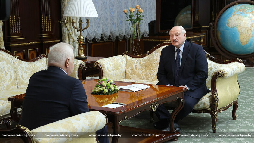 Лукашенко о выводе российских войск с территории Беларуси: Выведем тогда, когда решим с Путиным