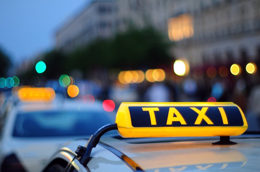 В Бресте легковушка врезалась в такси, есть пострадавшие