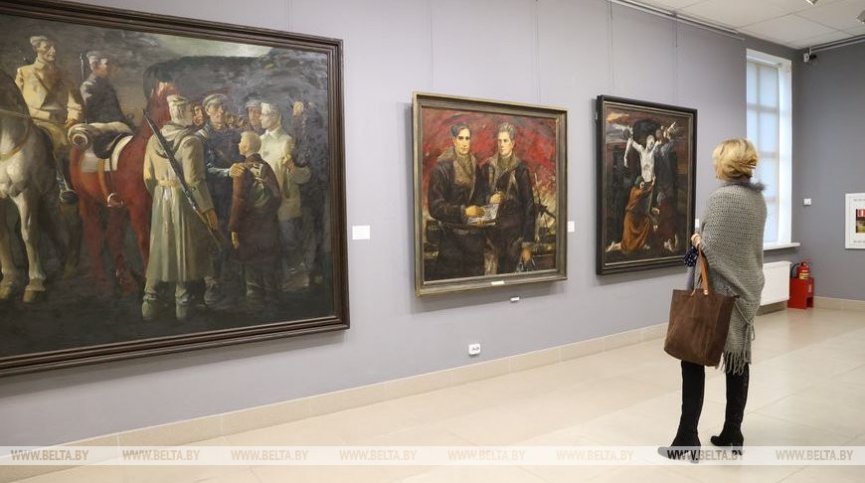 В Могилеве открылась выставка памяти белорусского художника Михаила Савицкого