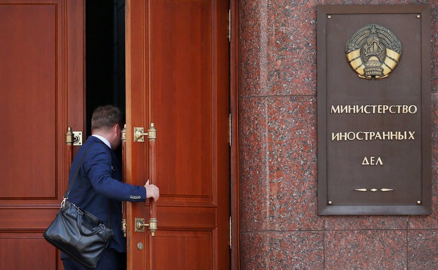 МИД пообещал ответить на расширение антибелорусских санкций Евросоюза