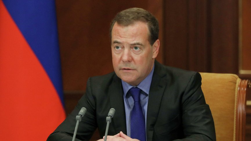 Медведев: Санкции и угрозы в адрес России последуют после решения о признании ДНР и ЛНР