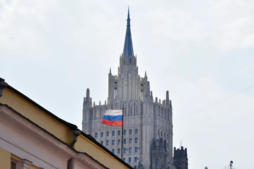 МИД РФ: Евросоюз пока официально не разорвал контакты с Россией