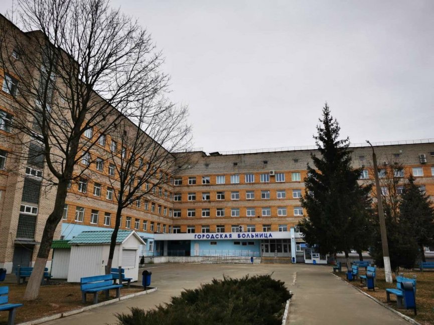 В Мозырскую больницу с белорусско-украинской границы доставили раненую женщину с ребенком