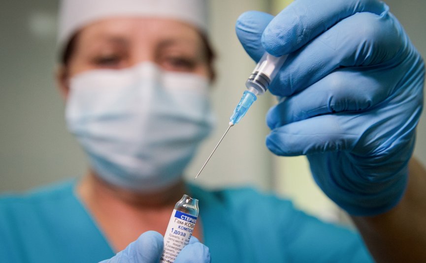 Почти миллион жителей Минска полностью вакцинировались от коронавируса