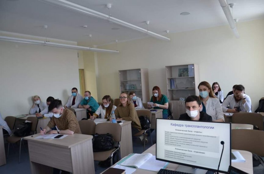 Больницы в Минске и регионах возвращаются к плановому режиму работы