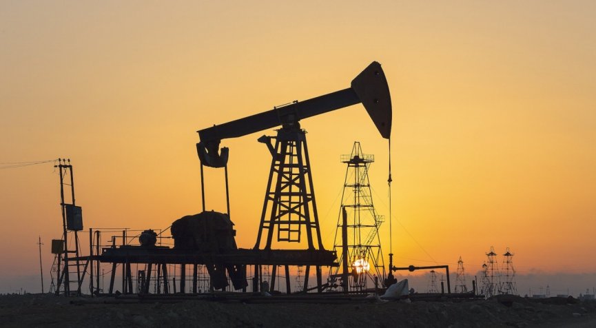 Вице-премьер РФ: Отказ стран Запада от российской нефти может повлечь рост на ее цену в мире до $300 за баррель