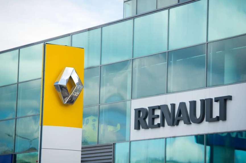 Renault приостановит деятельность в России