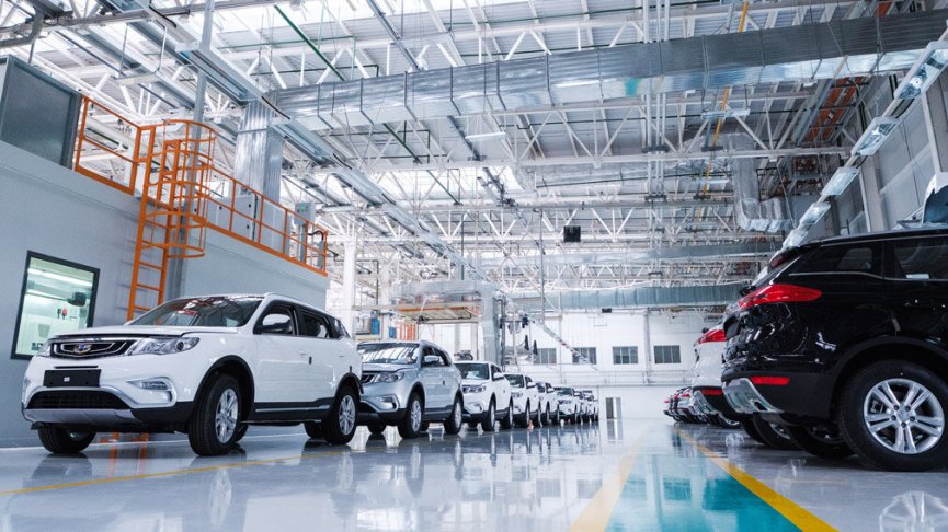 Geely приостановила выпуск машин на заводе в Беларуси - СМИ